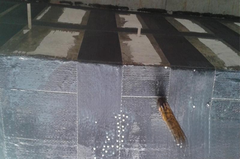 德安楼板使用碳纤维加固
